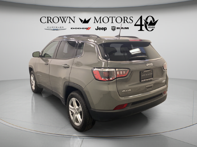 Used 2023 Jeep Compass Latitude w/ Sun and Sound Group AWD/4WD image 12