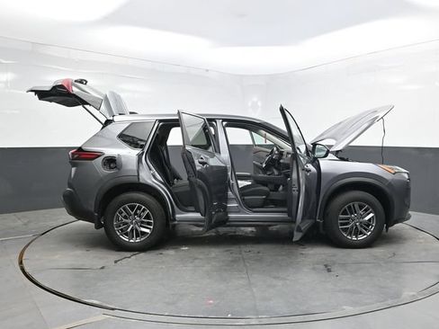 Used 2023 Nissan Rogue S AWD/4WD image 49