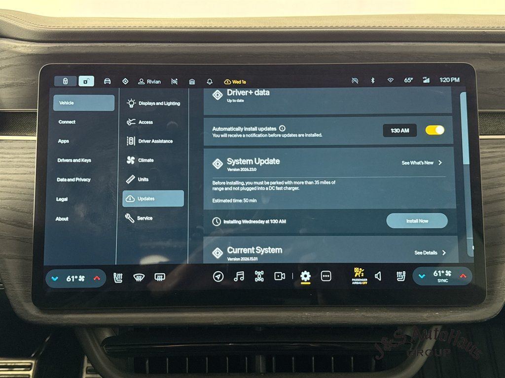 Used 2024 Rivian R1S Adventure Dual AWD/4WD image 18
