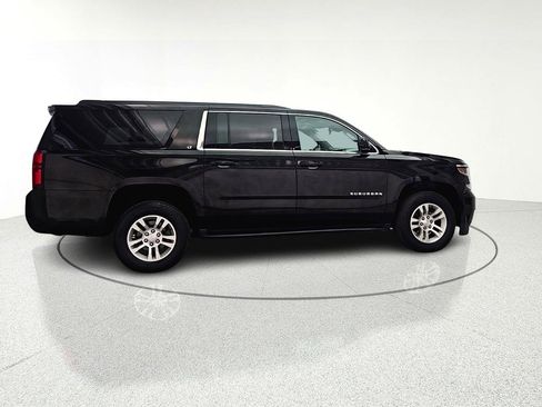 Used 2019 Chevrolet Suburban LT AWD/4WD image 8