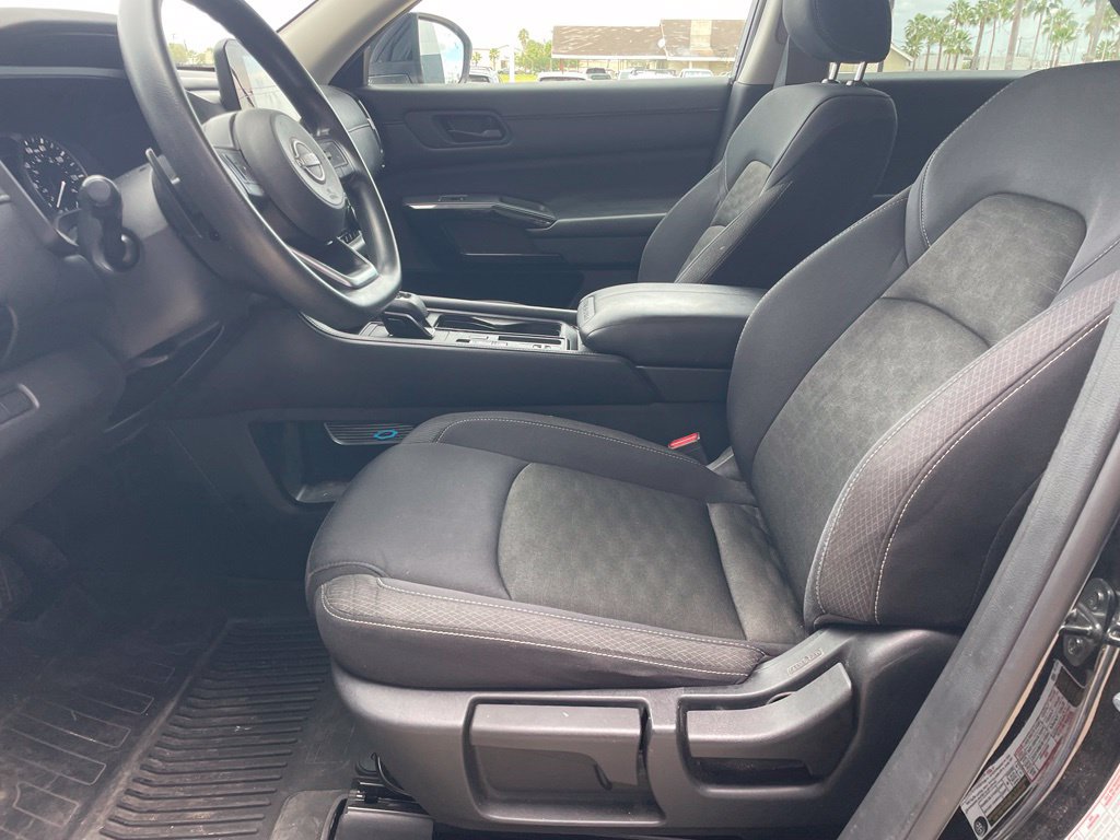 Used 2024 Nissan Pathfinder S FWD image 13