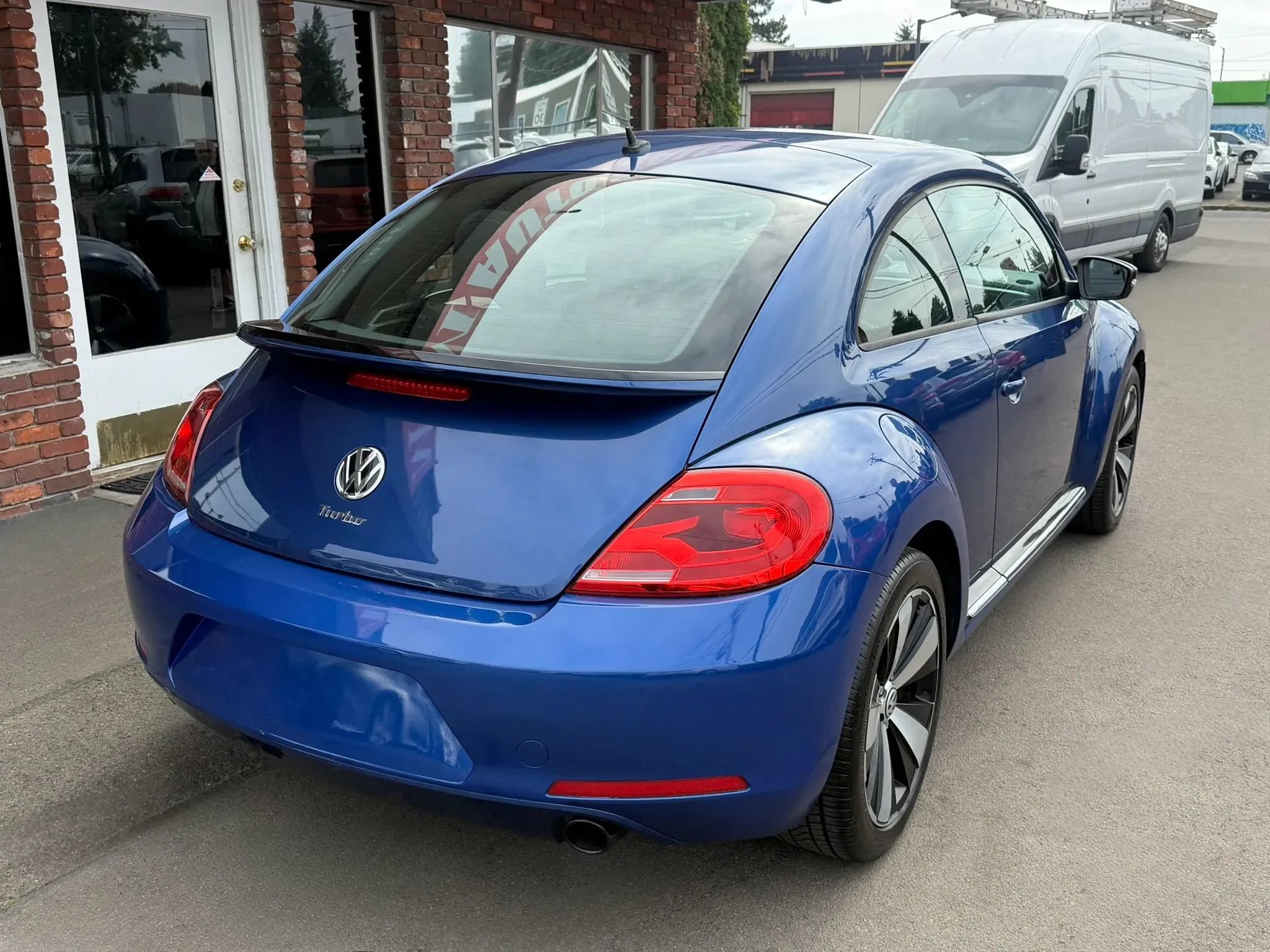 Used 2012 Volkswagen Beetle 2.0T FWD image 3