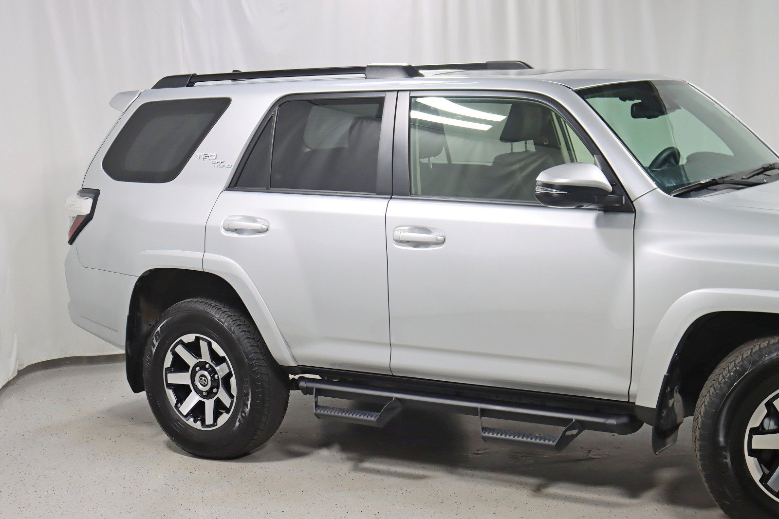 Used 2021 Toyota 4Runner TRD Off-Road Premium w/ Moonroof Package AWD/4WD image 3