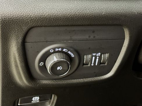 Used 2024 Jeep Grand Cherokee L Limited w/ Luxury Tech Group II image 14