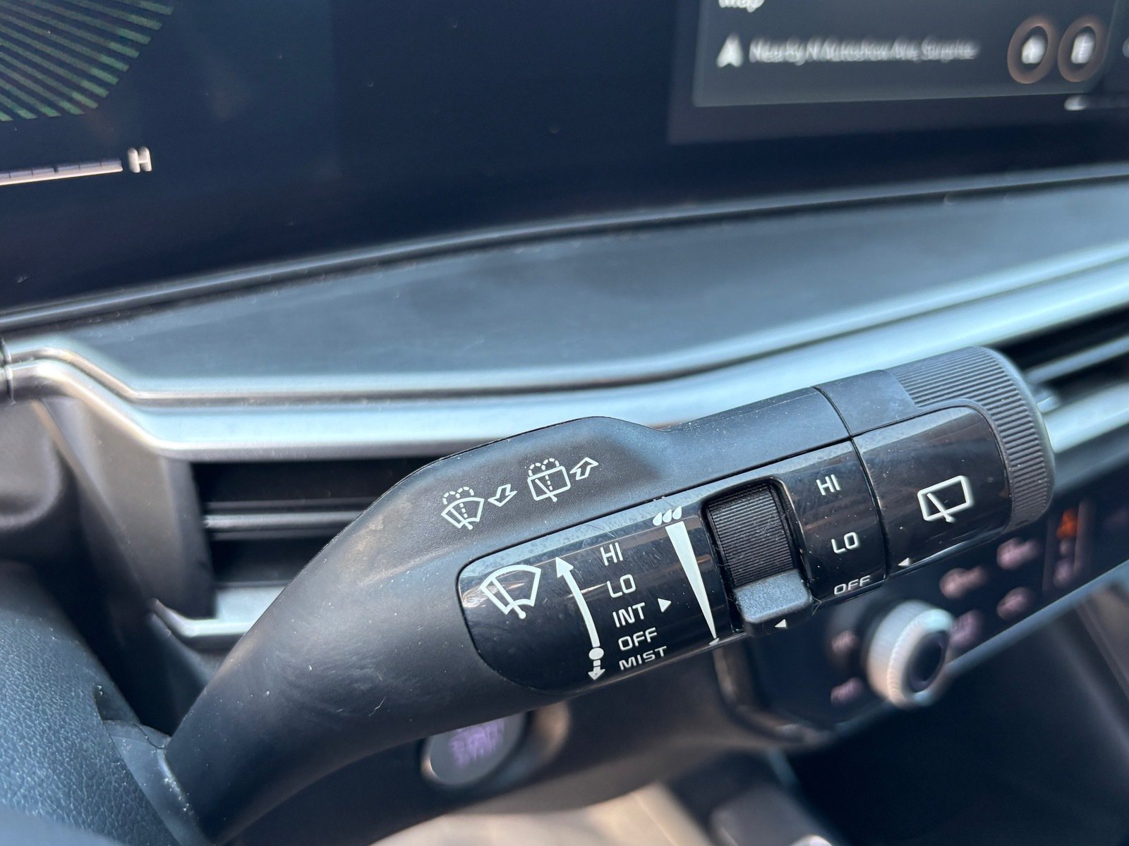 Used 2025 Kia Sorento S FWD image 25