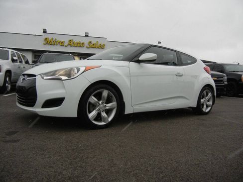 Used 2013 Hyundai Veloster image 57
