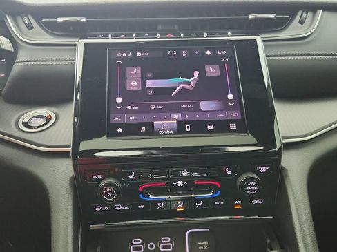 New 2026 Jeep Grand Cherokee Laredo X AWD/4WD image 25
