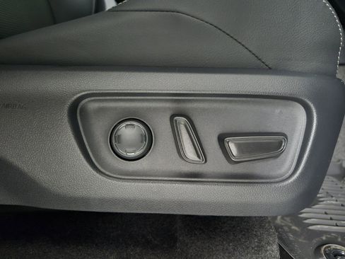 New 2026 Toyota 4Runner 4WD image 37