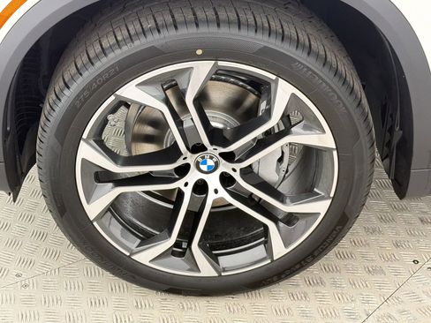 New 2026 BMW X5 sDrive40i w/ Premium Package RWD image 11