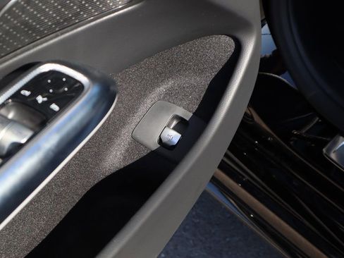 New 2026 Mercedes-Benz E 350 4MATIC Sedan image 23