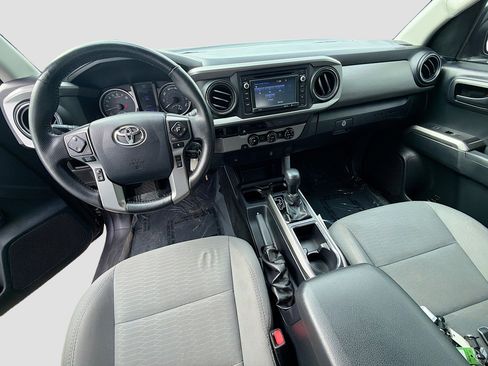 Used 2018 Toyota Tacoma SR5 image 16