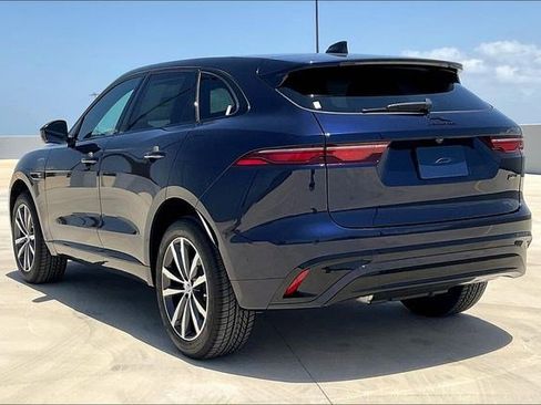 New 2026 Jaguar F-PACE R-Dynamic S image 3