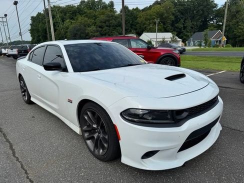 Used 2023 Dodge Charger Scat Pack w/ Plus Group RWD image 3