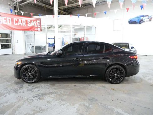 Used 2019 Alfa Romeo Giulia w/ Nero Edizione image 6