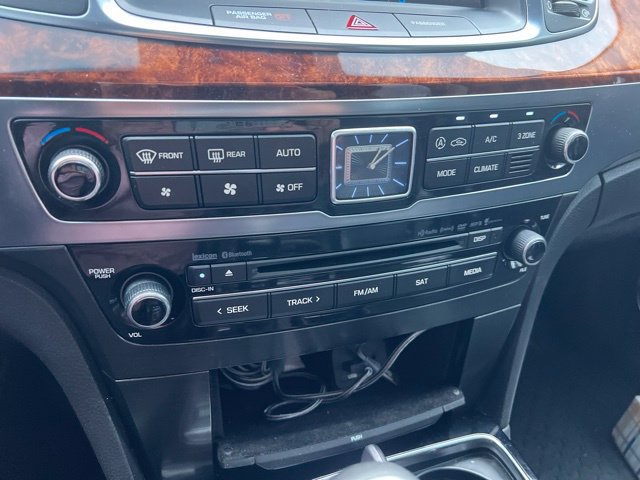 Used 2014 Hyundai Equus Signature RWD image 15