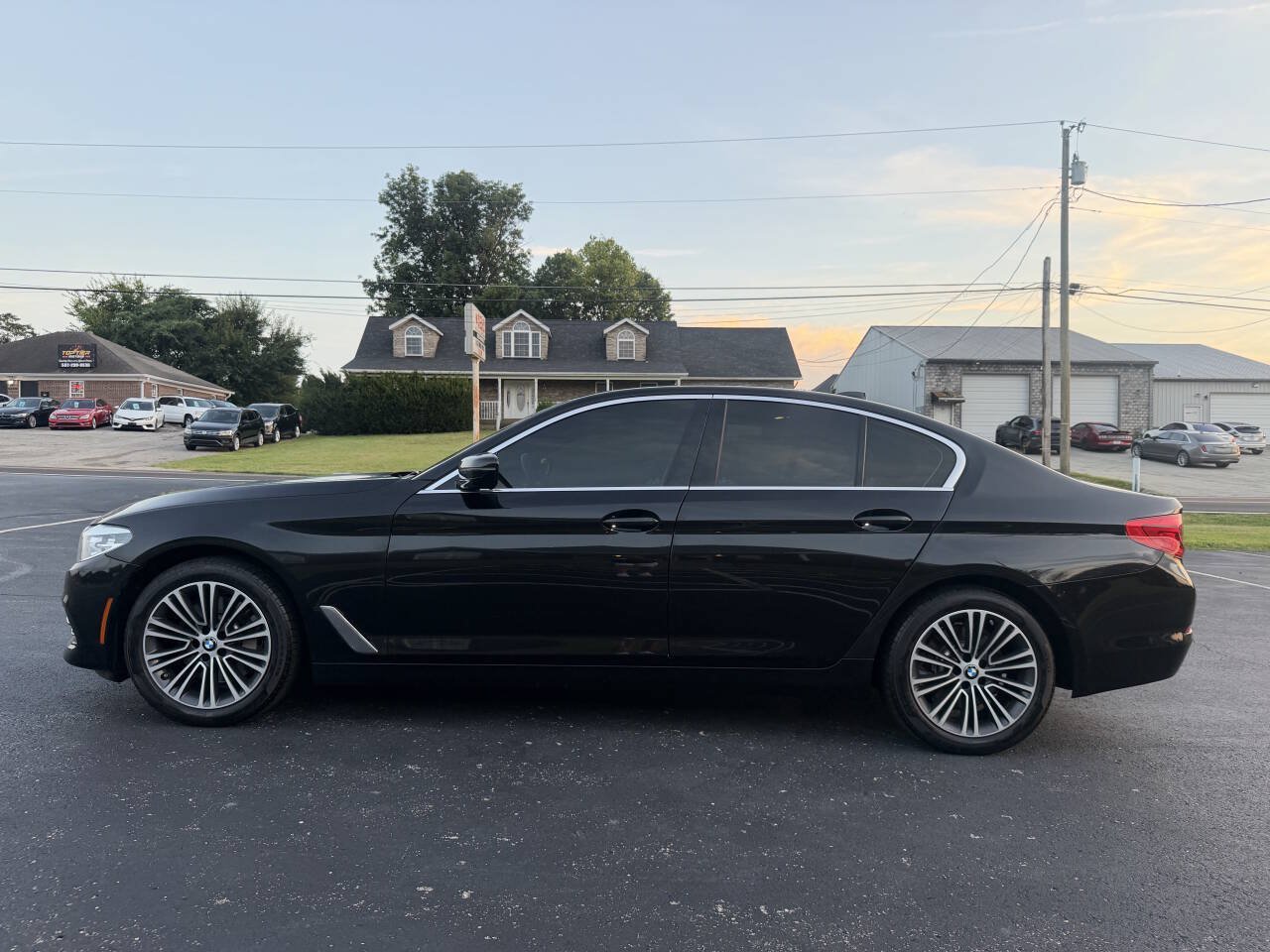 Used 2020 BMW 530i w/ Convenience Package RWD image 3