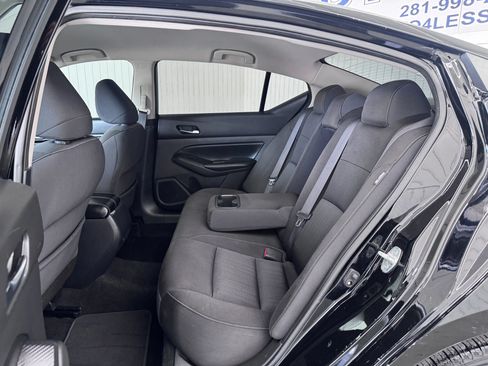 Used 2019 Nissan Altima 2.5 S FWD image 12