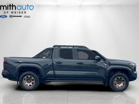 Used 2025 Toyota Tacoma 4x4 Double Cab Hybrid image 3