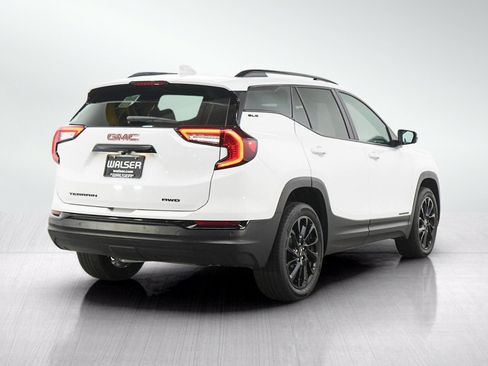Used 2023 GMC Terrain SLE w/ Driver Convenience Package AWD/4WD image 5