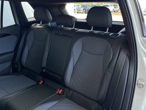 New 2026 Volkswagen Tiguan SE R-Line image 27