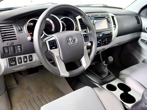 Used 2013 Toyota Tacoma image 17