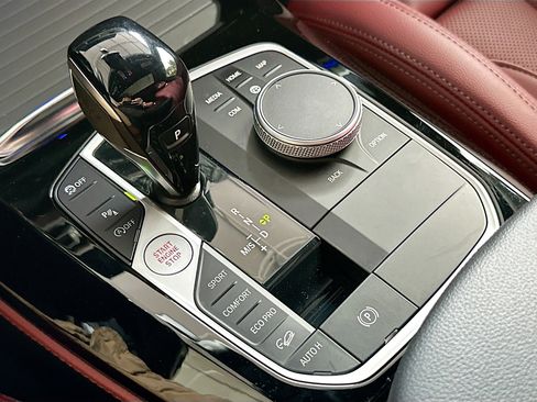 Certified 2023 BMW X4 xDrive30i w/ M Sport Package image 17