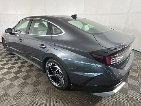 Certified 2025 Hyundai Sonata SEL FWD image 4