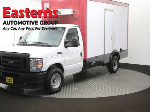 Used 2023 Ford E-350 and Econoline 350 Super Duty w/ Power Windows & Locks Group RWD image 54