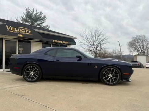 Used 2016 Dodge Challenger R/T Scat Pack image 2