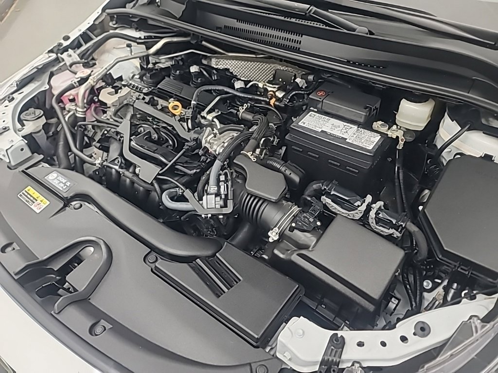 Used 2025 Toyota Corolla LE FWD image 38