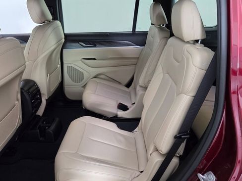 Used 2023 Jeep Grand Cherokee L Limited w/ Luxury Tech Group II image 33