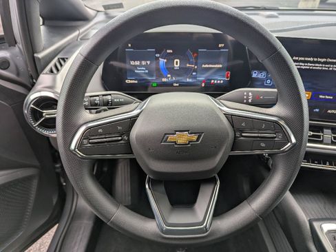 New 2026 Chevrolet Equinox EV LT FWD image 41