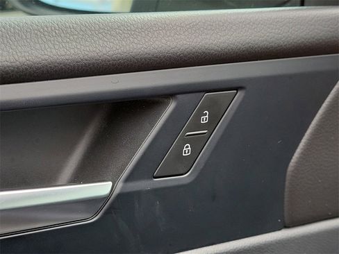 Used 2024 Volkswagen Jetta SE image 17