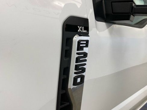 New 2026 Ford F250 XL w/ XL Chrome Package image 10