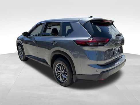 Used 2025 Nissan Rogue S FWD image 5