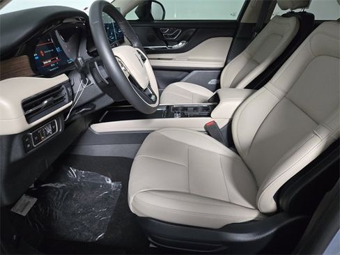 New 2025 Lincoln Corsair Grand Touring w/ Jet Appearance Package image 7