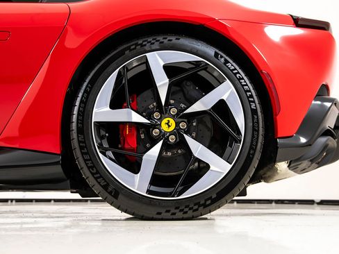 Certified 2025 Ferrari 12Cilindri image 24