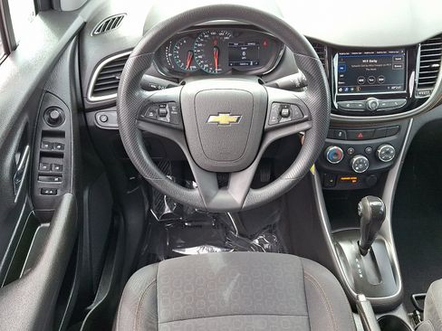 Used 2020 Chevrolet Trax LS w/ Tint and Cruise Package AWD/4WD image 12