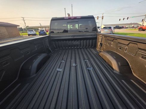 Used 2022 Chevrolet Silverado 2500 High Country w/ Z71 Off-Road Package AWD/4WD image 10