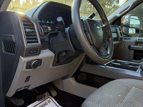 Used 2020 Ford F250 XLT w/ XLT Premium Package image 32