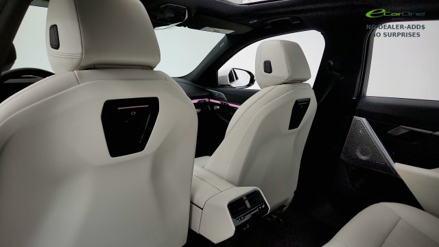 Used 2025 BMW i5 eDrive40 w/ M Sport Package AWD/4WD image 42