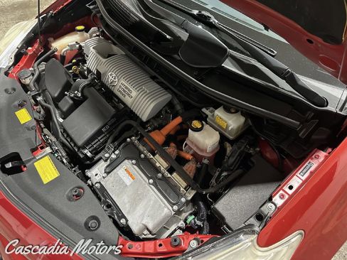 Used 2012 Toyota Prius V Three image 33