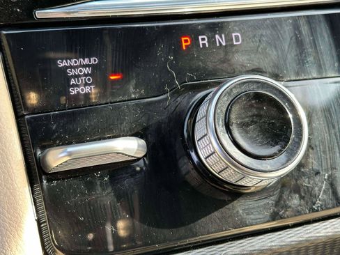 Used 2024 Jeep Grand Cherokee Limited w/ Luxury Tech Group II image 26