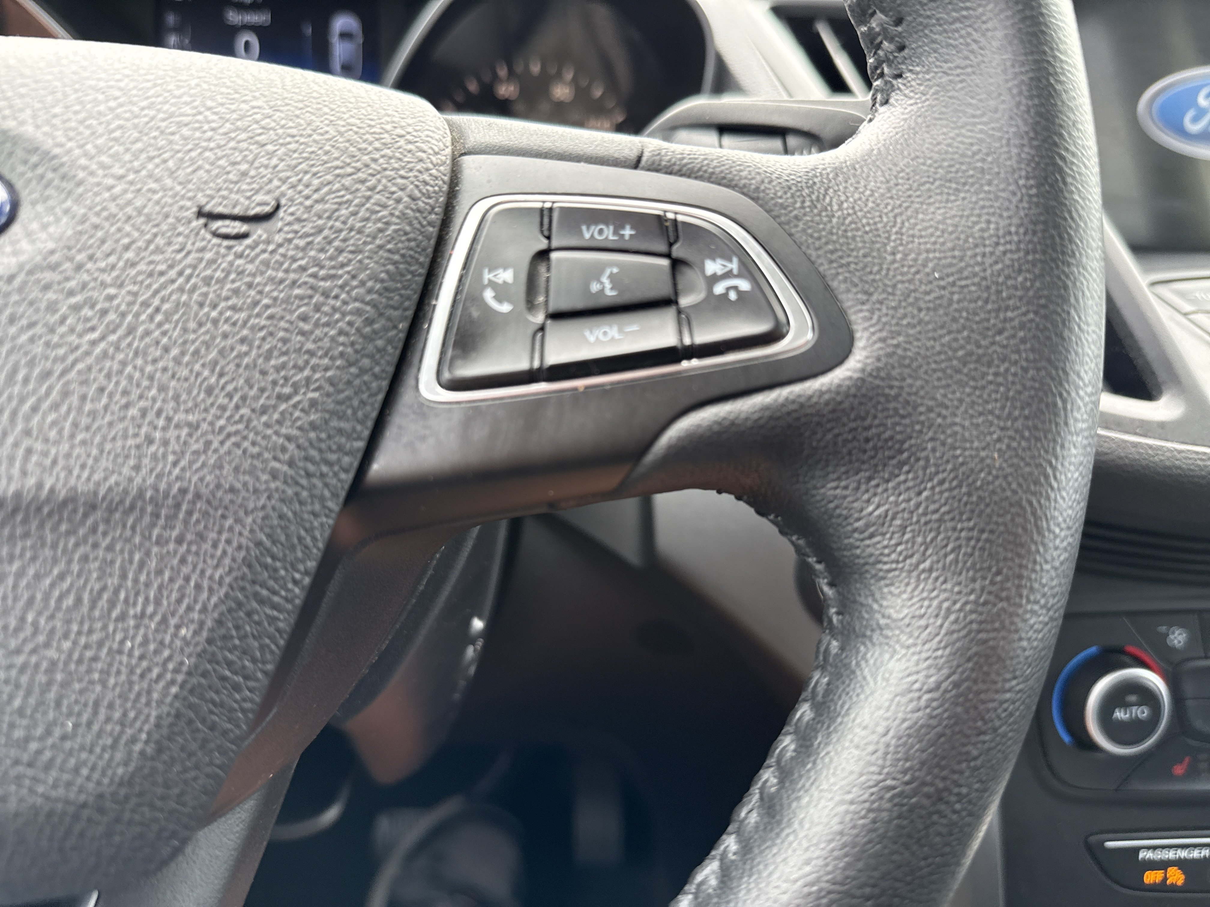 Used 2019 Ford Escape SEL AWD/4WD image 19