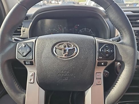Used 2022 Toyota 4Runner SR5 Premium w/ Moonroof Package AWD/4WD image 21
