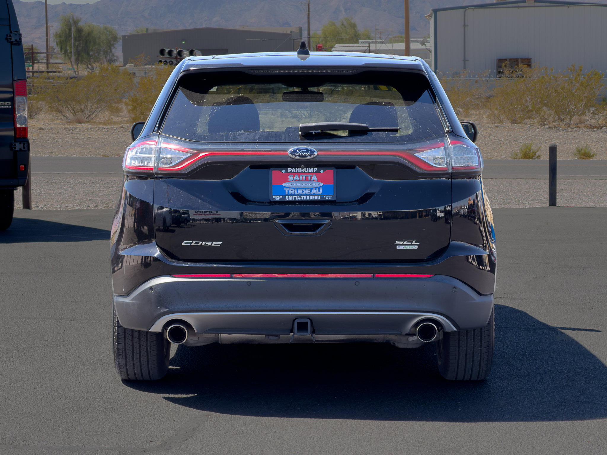 Used 2017 Ford Edge SEL w/ Equipment Group 201A FWD image 4