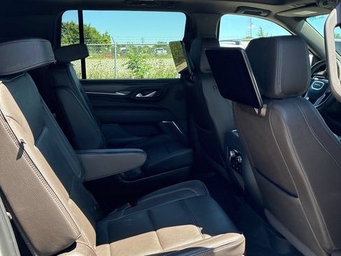 Used 2023 GMC Yukon XL Denali w/ Denali Reserve Package AWD/4WD image 26
