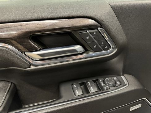 Used 2024 Chevrolet Silverado 3500 LTZ w/ LTZ Convenience Package image 32