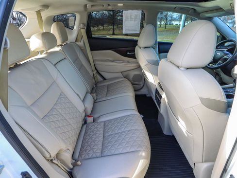 Used 2019 Nissan Murano Platinum w/ Cargo Package image 40