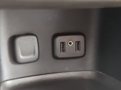 Used 2017 GMC Acadia Denali w/ Technology Package image 23